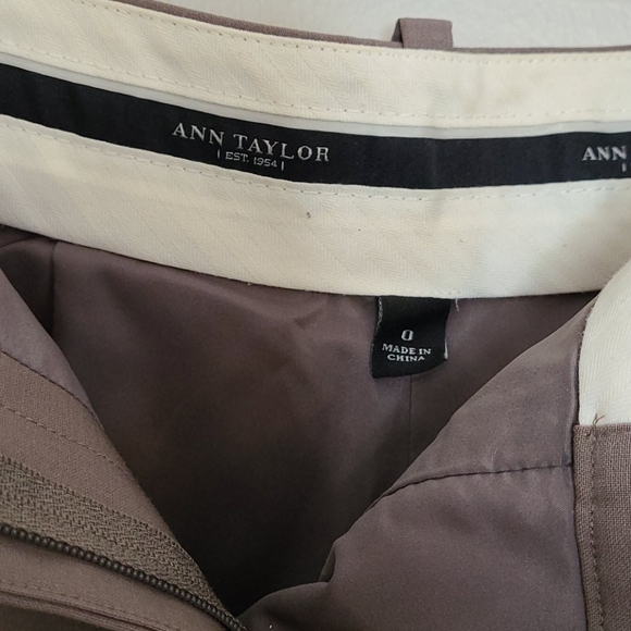 EUC Ann Taylor suit. Lightweight for spring - Picture 6 of 6